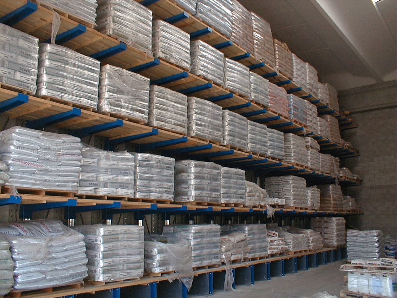 Cantilever per prodotti ingombranti