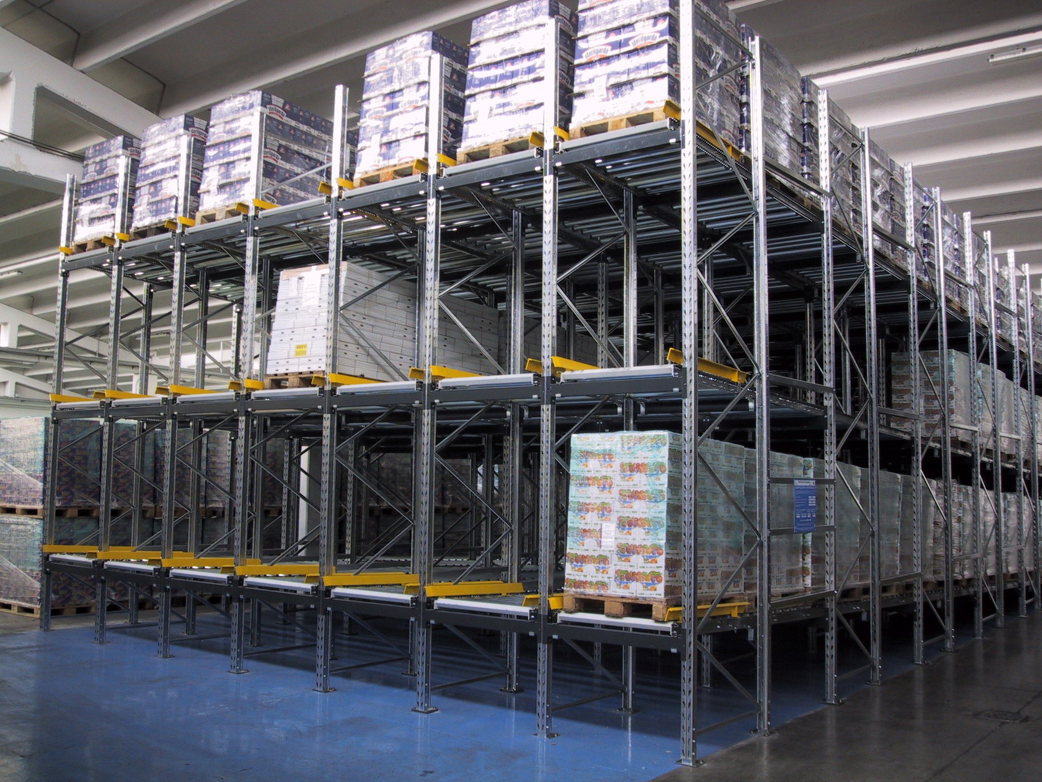 Gravity-flow storage systems