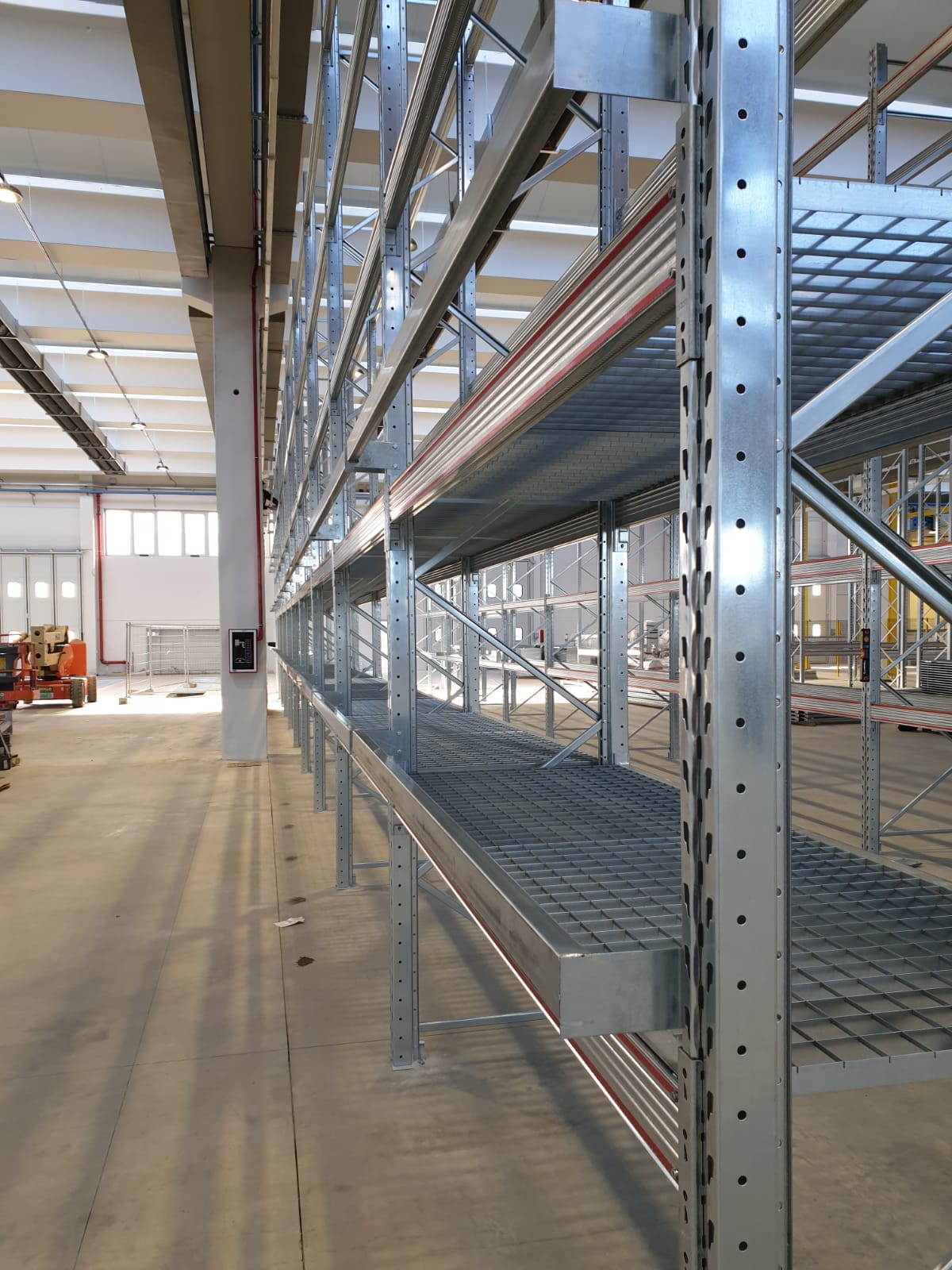 Grating panels for rack decking and pedestrian surfaces 